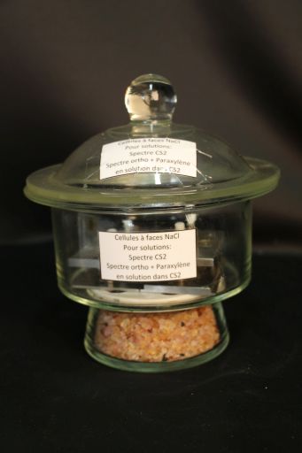 Dessicateur et chlorure de sodium, vue générale, ©UM