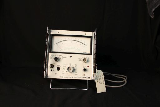 Voltohmmètre électronique, MATRIX, 1950-1975, vue de face, ©UM