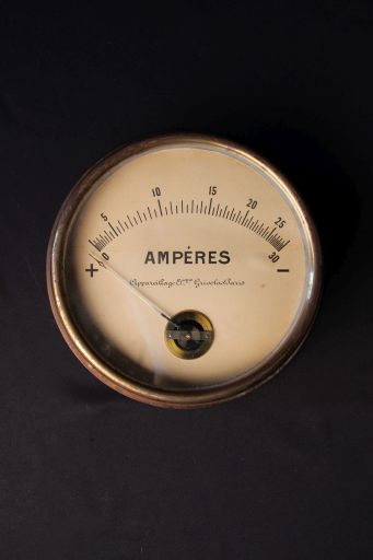 Ampèremètre apériodique, GRIVOLAS, 1900-1925, vue de face, © UM