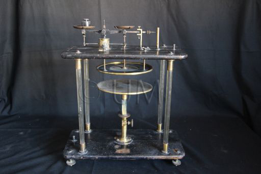 Electromètre-balance d'Abraham et Lemoine, TORCHEBOEUF, vue d'ensemble, deuxième moitié du XIXème siècle, ©UM