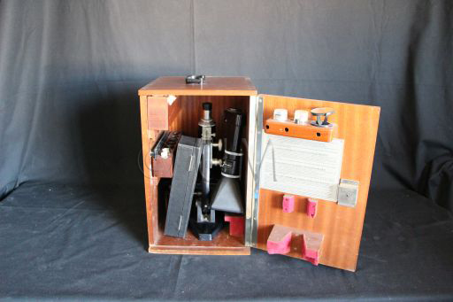 Microscope composé, BBT KRAUSS, vue d'ensemble 1, seconde moitié du XXème siècle, ©UM
